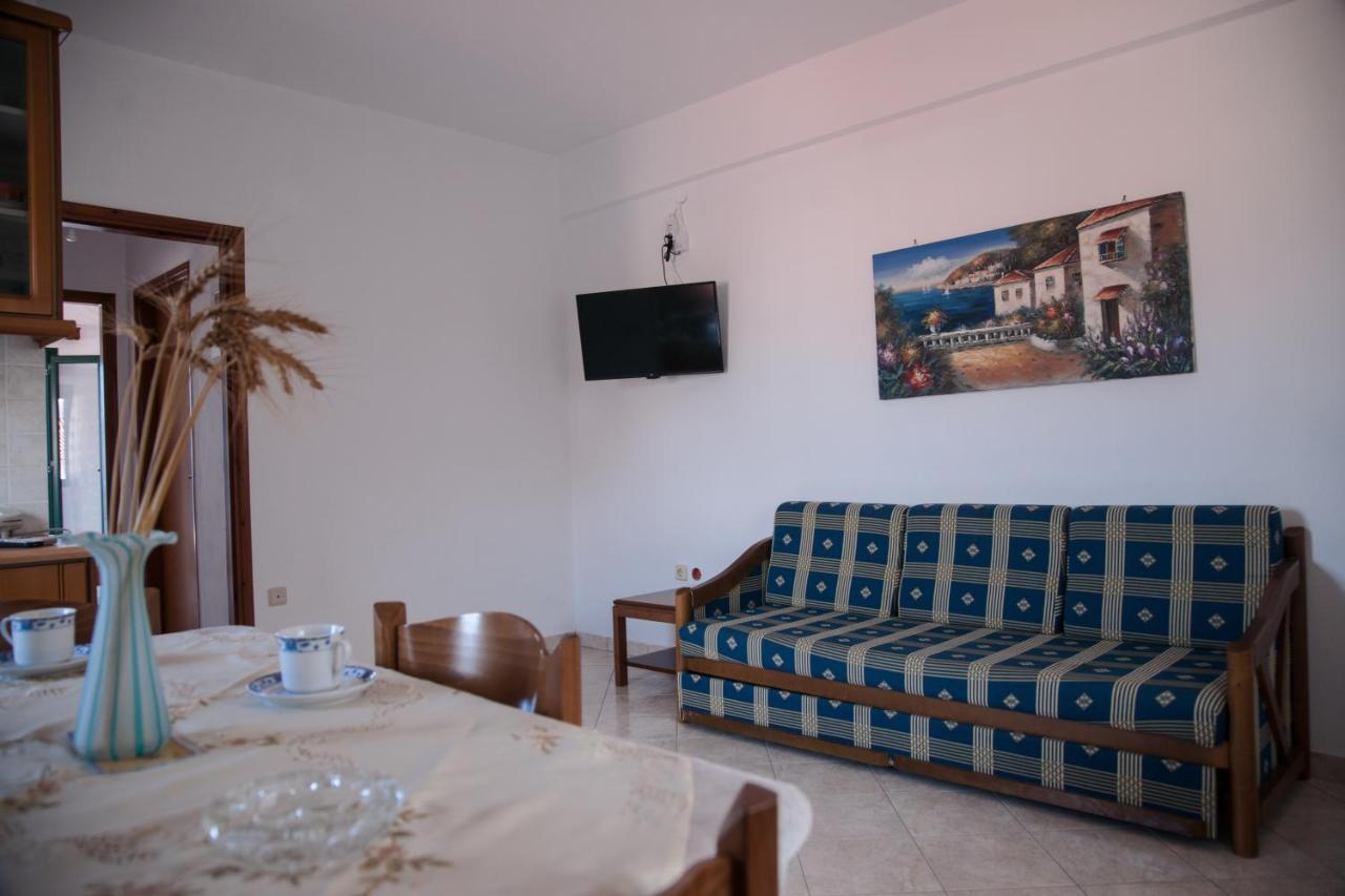 Maxis Apartment 2 Koroni  Bagian luar foto